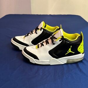 Jordan’s “Big Fund” Shoes -Size 6